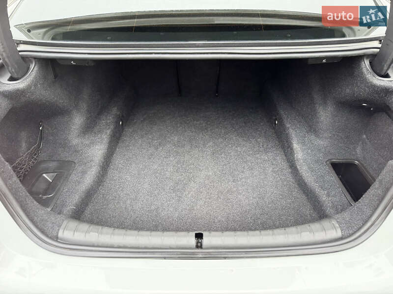 Седан BMW 5 Series 2017 в Виннице