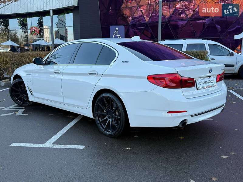 Седан BMW 5 Series 2018 в Киеве