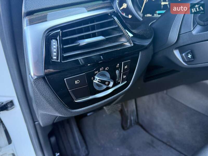 Седан BMW 5 Series 2018 в Киеве