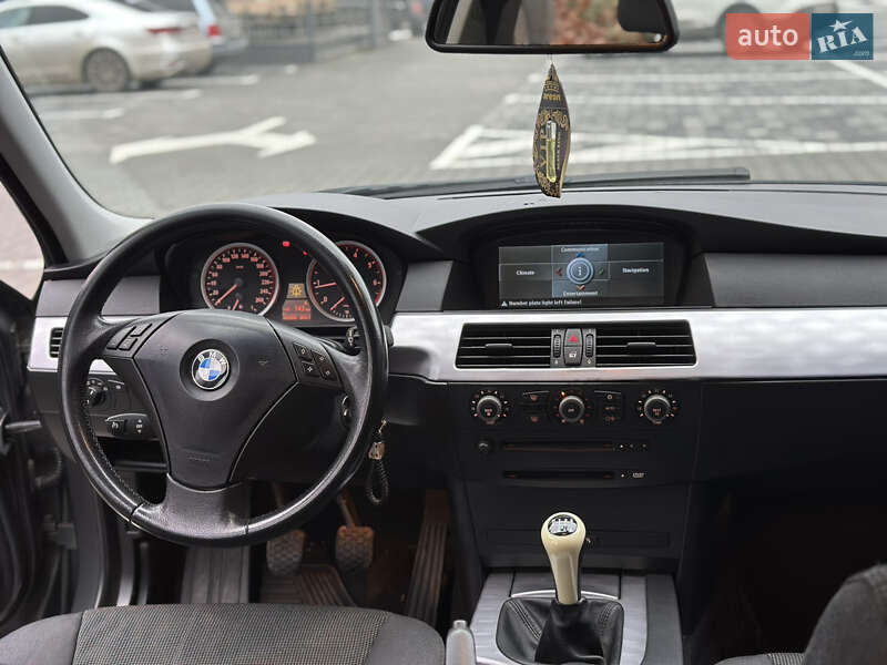 Седан BMW 5 Series 2004 в Виннице