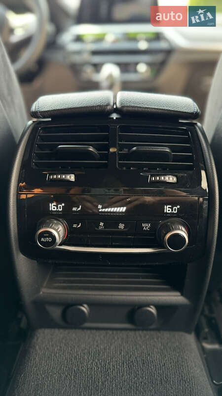 Седан BMW 5 Series 2017 в Мукачевому