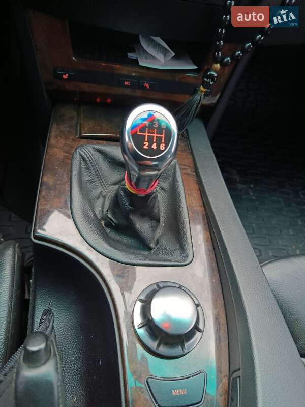 Седан BMW 5 Series 2004 в Смолином
