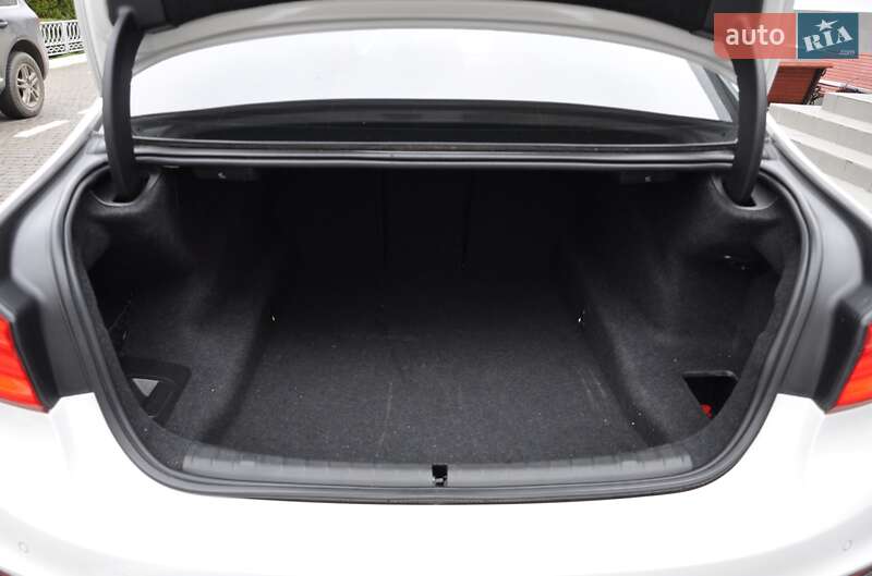 Седан BMW 5 Series 2018 в Одессе