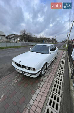 Седан BMW 5 Series 1991 в Вашковцах
