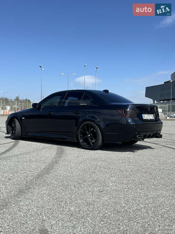 Седан BMW 5 Series 2007 в Львове