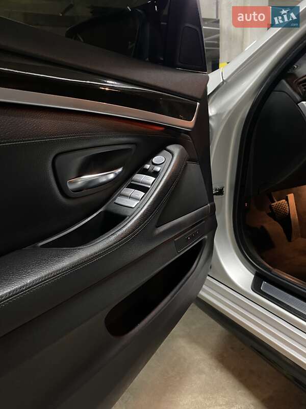 Седан BMW 5 Series 2010 в Дніпрі фото 29 Седан BMW 5 Series 2010 в Дніпрі