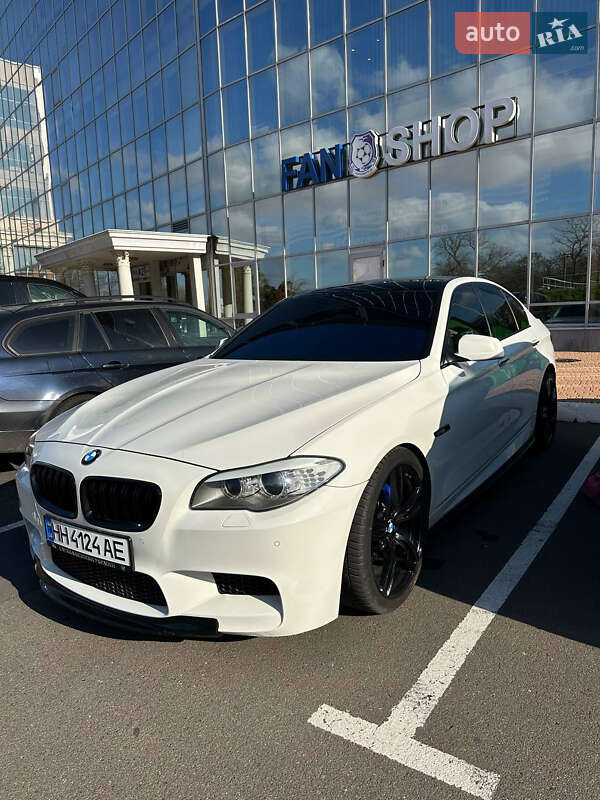 Седан BMW 5 Series 2011 в Одессе