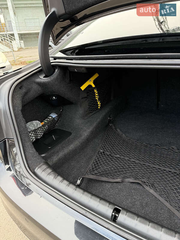 Седан BMW 5 Series 2017 в Полтаве