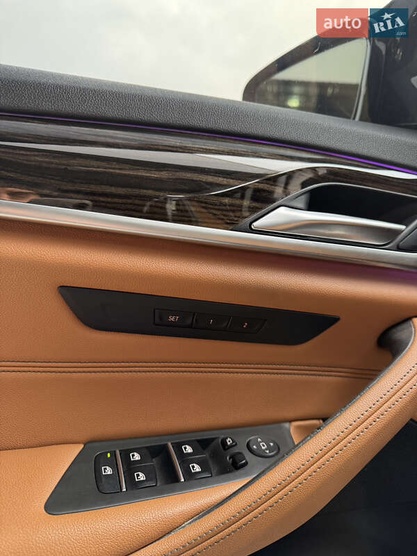 Седан BMW 5 Series 2021 в Брошневі-Облозі