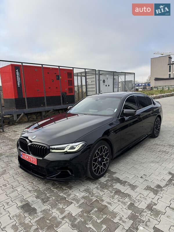 Седан BMW 5 Series 2021 в Брошневі-Облозі