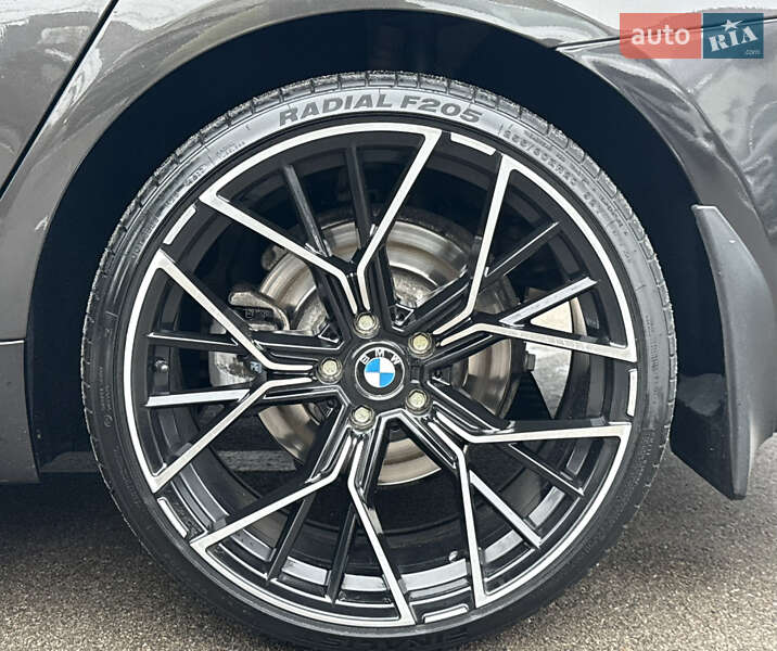 Седан BMW 5 Series 2018 в Києві фото 32 Седан BMW 5 Series 2018 в Києві