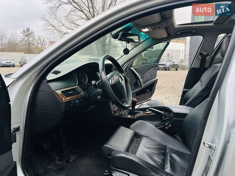 Седан BMW 5 Series 2004 в Харкові