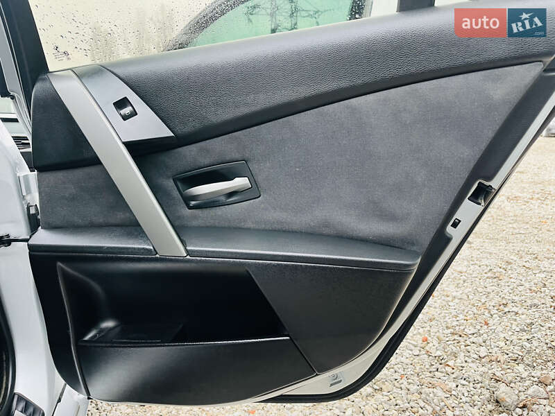 Седан BMW 5 Series 2004 в Харкові