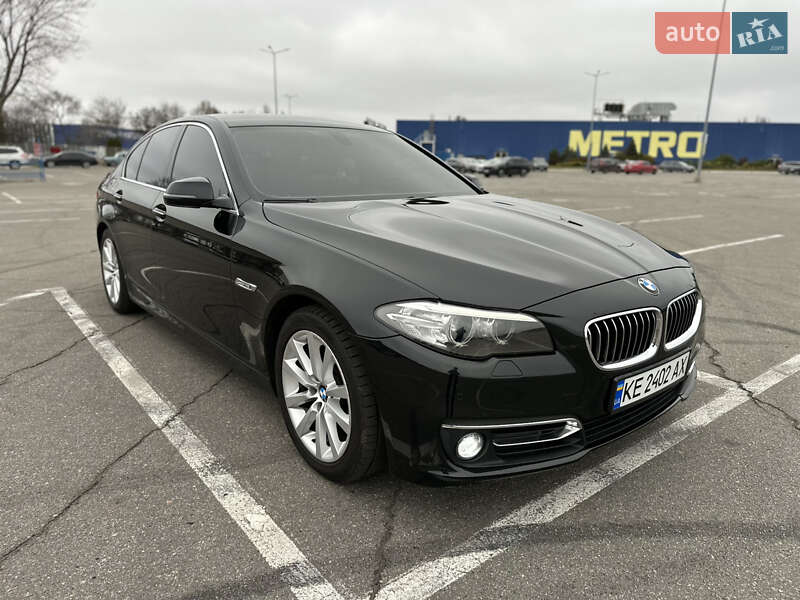 Седан BMW 5 Series 2015 в Дніпрі
