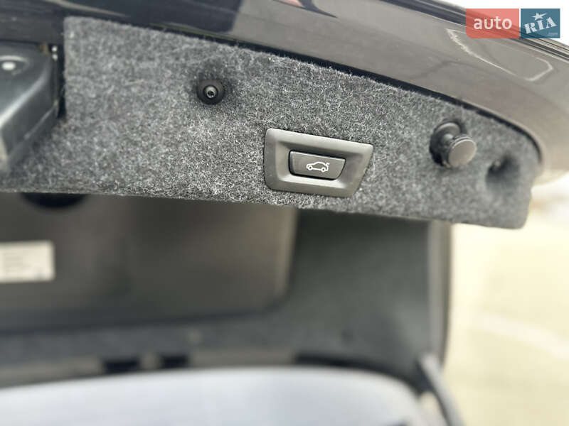 Седан BMW 5 Series 2015 в Дніпрі