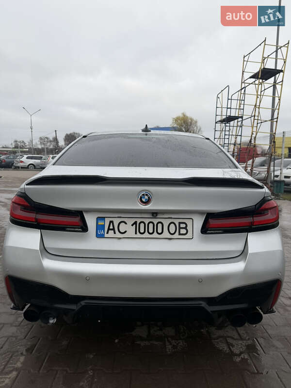 Седан BMW 5 Series 2018 в Нововолинську