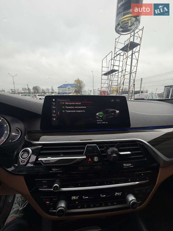 Седан BMW 5 Series 2018 в Нововолинську