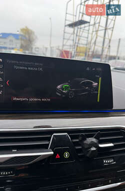 Седан BMW 5 Series 2018 в Нововолынске