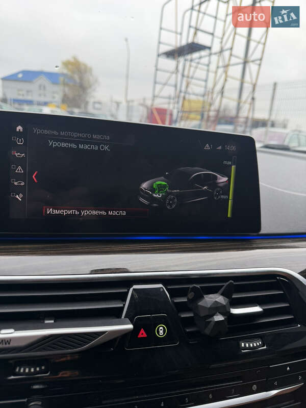 Седан BMW 5 Series 2018 в Нововолинську