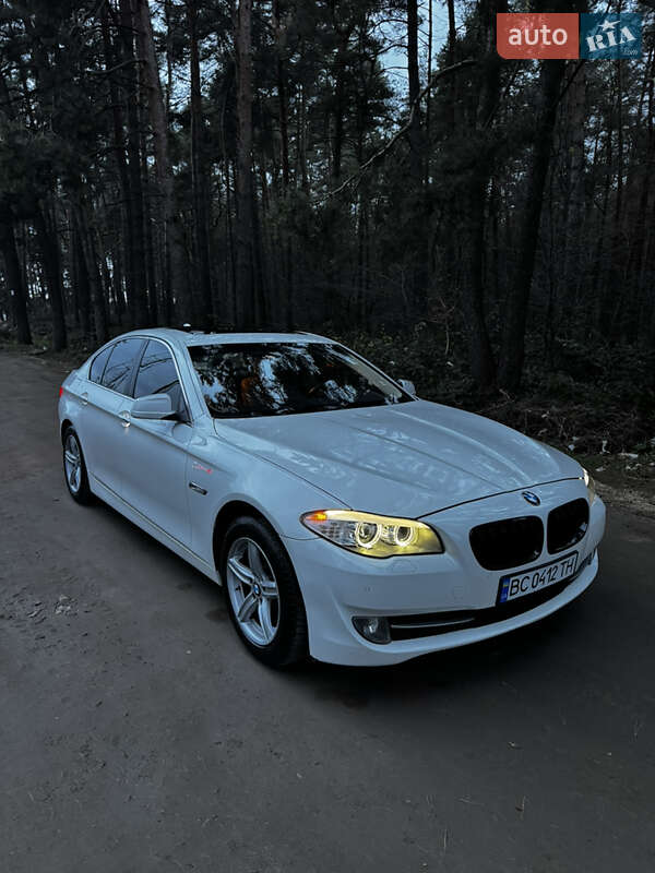 BMW 5 Series 2011 BMW 5 Series 2011