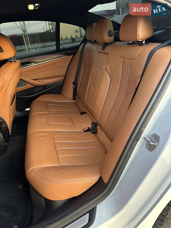 Седан BMW 5 Series 2018 в Ужгороді фото 22 Седан BMW 5 Series 2018 в Ужгороді