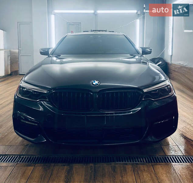 Седан BMW 5 Series 2017 в Львове