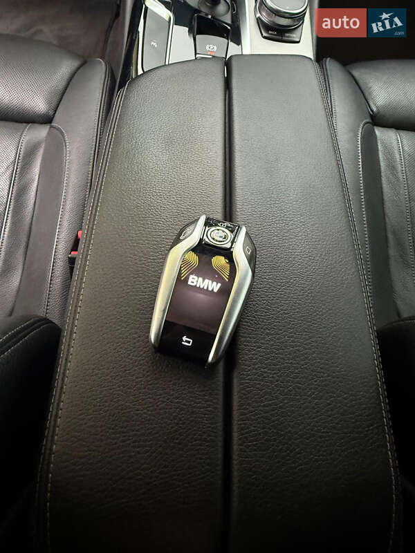 Седан BMW 5 Series 2017 в Львове
