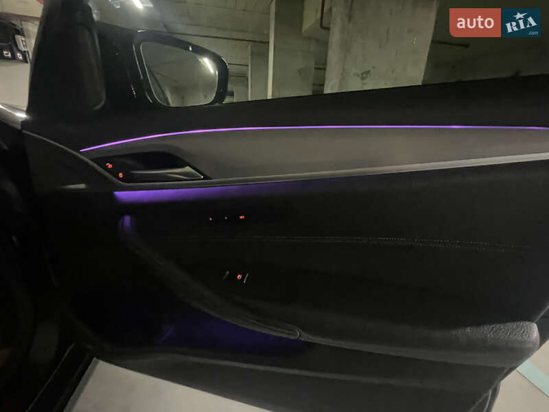 Седан BMW 5 Series 2017 в Львове