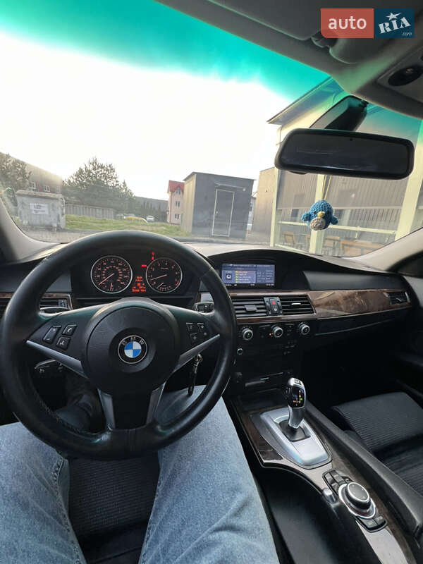 Седан BMW 5 Series 2008 в Львові