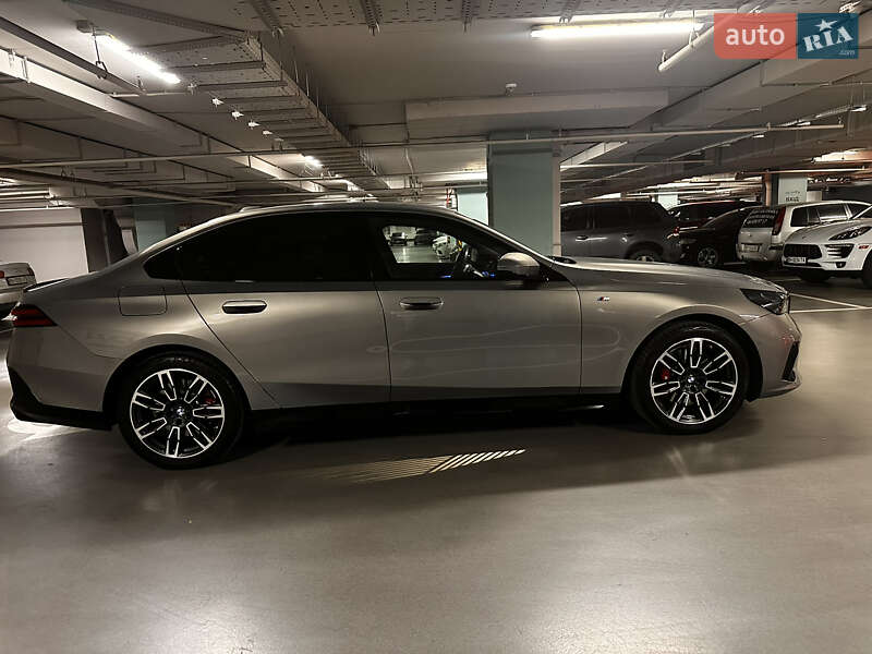 Седан BMW 5 Series 2024 в Киеве