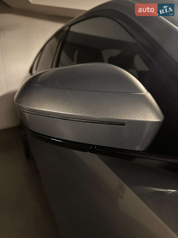 Седан BMW 5 Series 2024 в Киеве