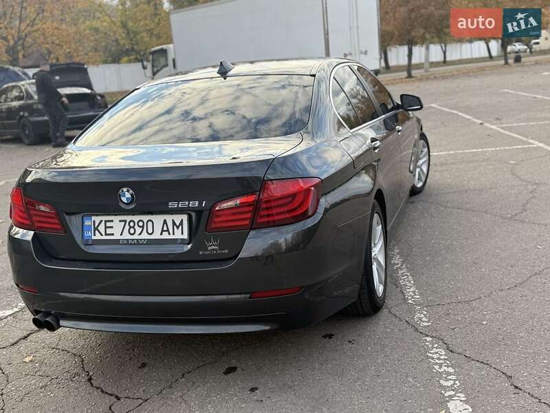 Седан BMW 5 Series 2011 в Кривому Розі