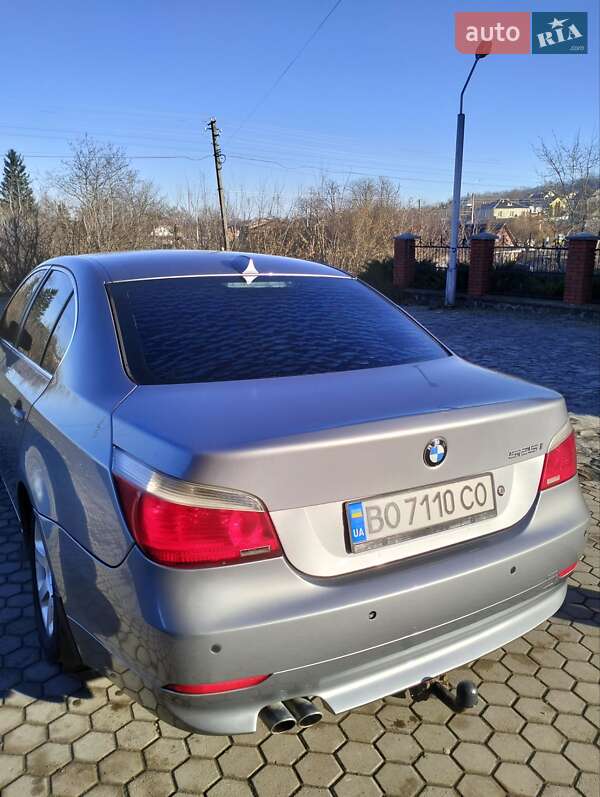 Седан BMW 5 Series 2004 в Кременце