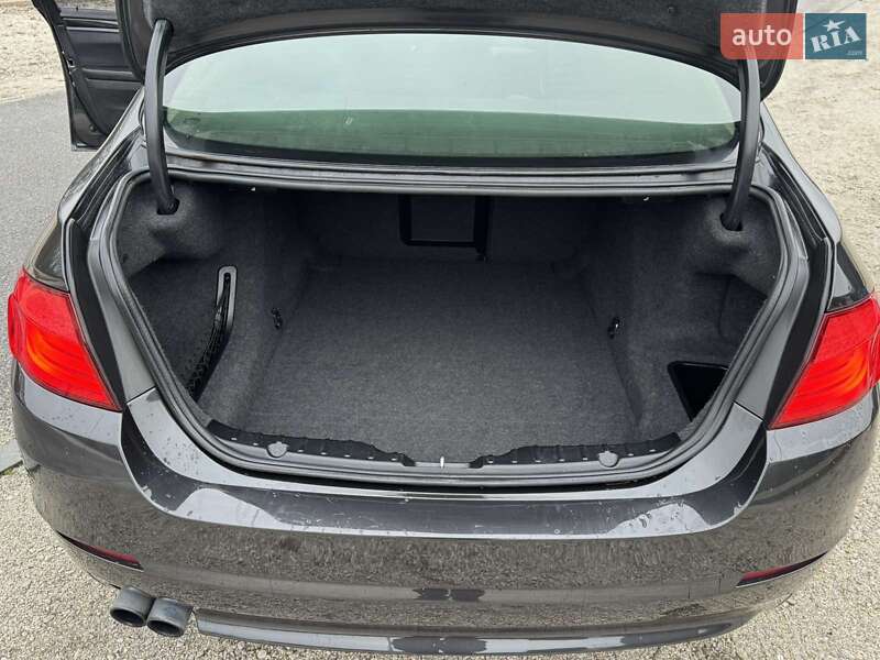 Седан BMW 5 Series 2011 в Днепре