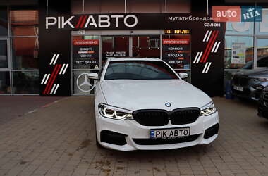 Седан BMW 5 Series 2018 в Львове