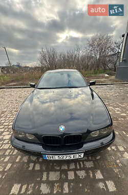 Седан BMW 5 Series 2001 в Веселиновому