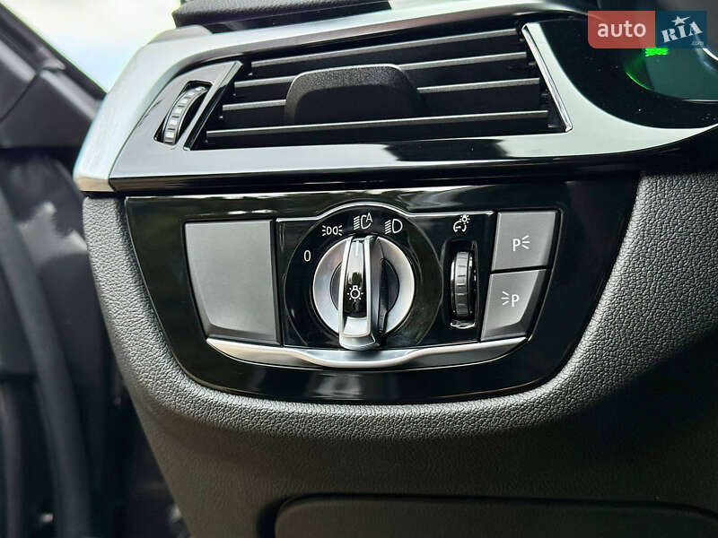 Седан BMW 5 Series 2017 в Днепре