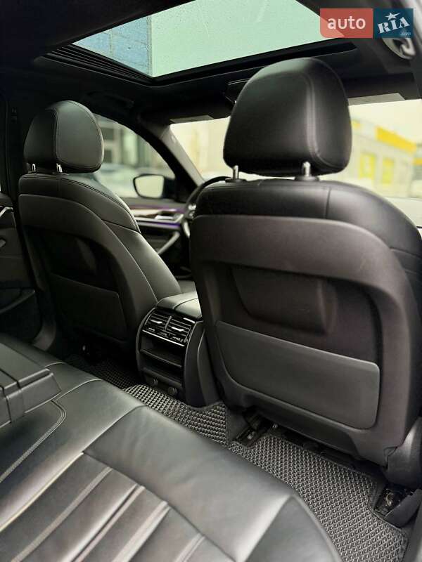 Седан BMW 5 Series 2018 в Днепре