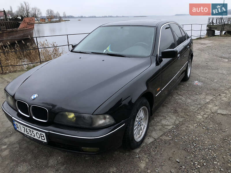 Седан BMW 5 Series 1999 в Киеве