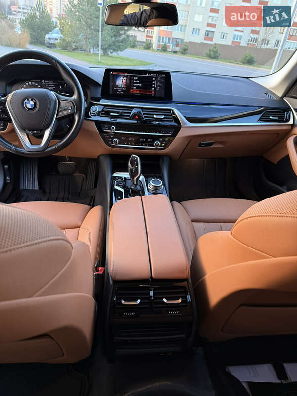 Седан BMW 5 Series 2020 в Хмельницком