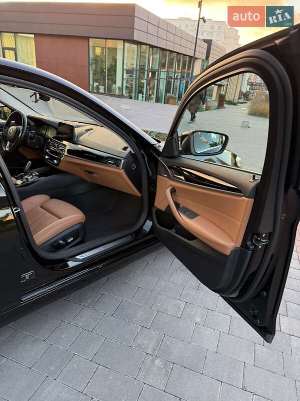 Седан BMW 5 Series 2020 в Хмельницком