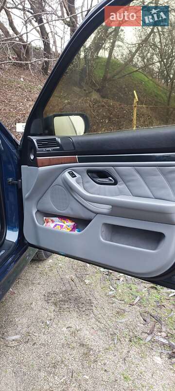 Седан BMW 5 Series 1999 в Кропивницькому