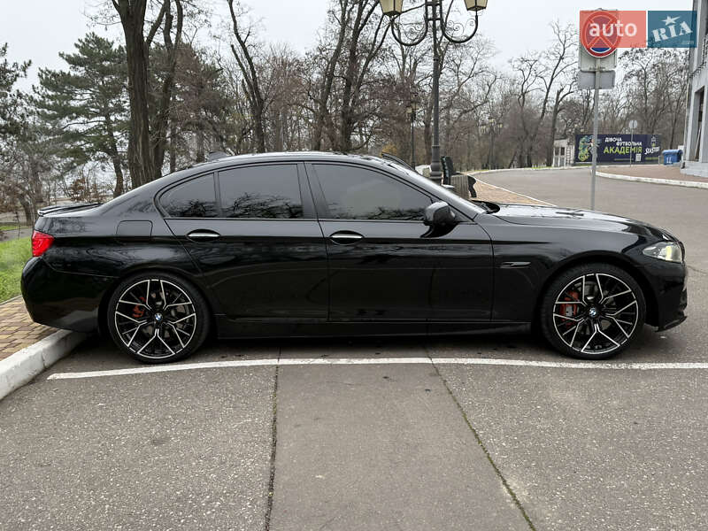 Седан BMW 5 Series 2010 в Одессе