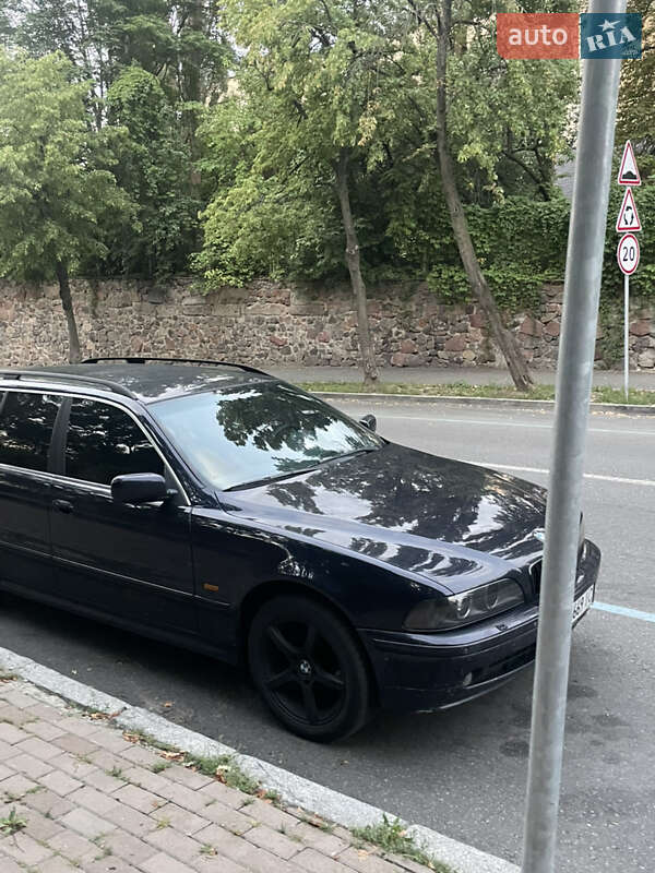 Универсал BMW 5 Series 2001 в Киеве