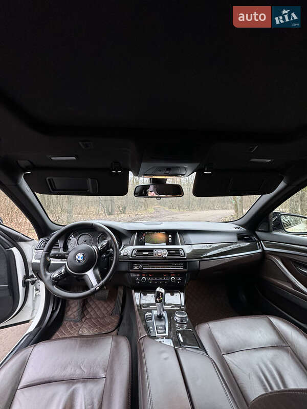 Седан BMW 5 Series 2015 в Новомосковске