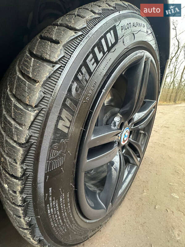 Седан BMW 5 Series 2015 в Новомосковске