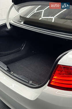 Седан BMW 5 Series 2013 в Кременчуці