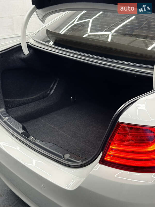 Седан BMW 5 Series 2013 в Кременчуге