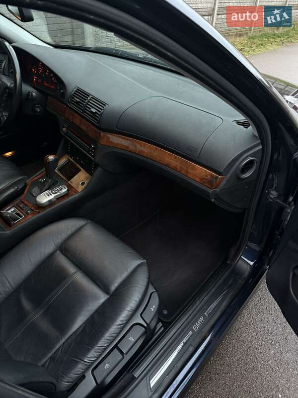 Седан BMW 5 Series 1999 в Киеве