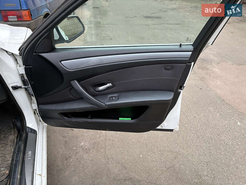 Універсал BMW 5 Series 2010 в Києві фото 10 Універсал BMW 5 Series 2010 в Києві